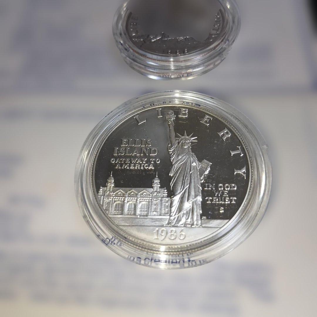 の*と様 1986年 アメリカリバティ銀貨2枚セット