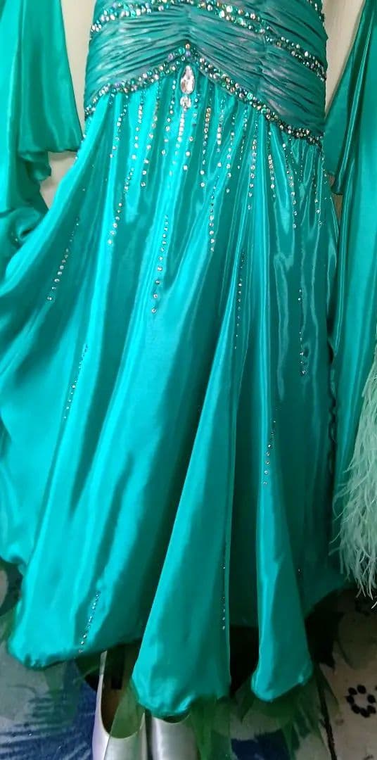 社交ダンスドレス！英国CHRISANNE 製オーストリッチ ターコイズグリーン！