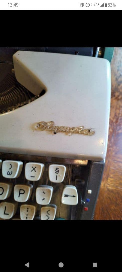 70年代ヴィンテージ！　OLYMPIA社製タイプライター　希少品