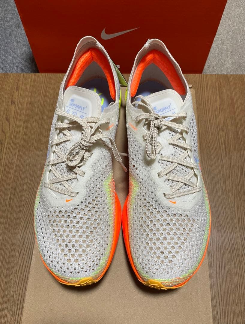 【新品未着用】ナイキ　ヴェイパーフライネクスト%3 25.0cm 限定カラー