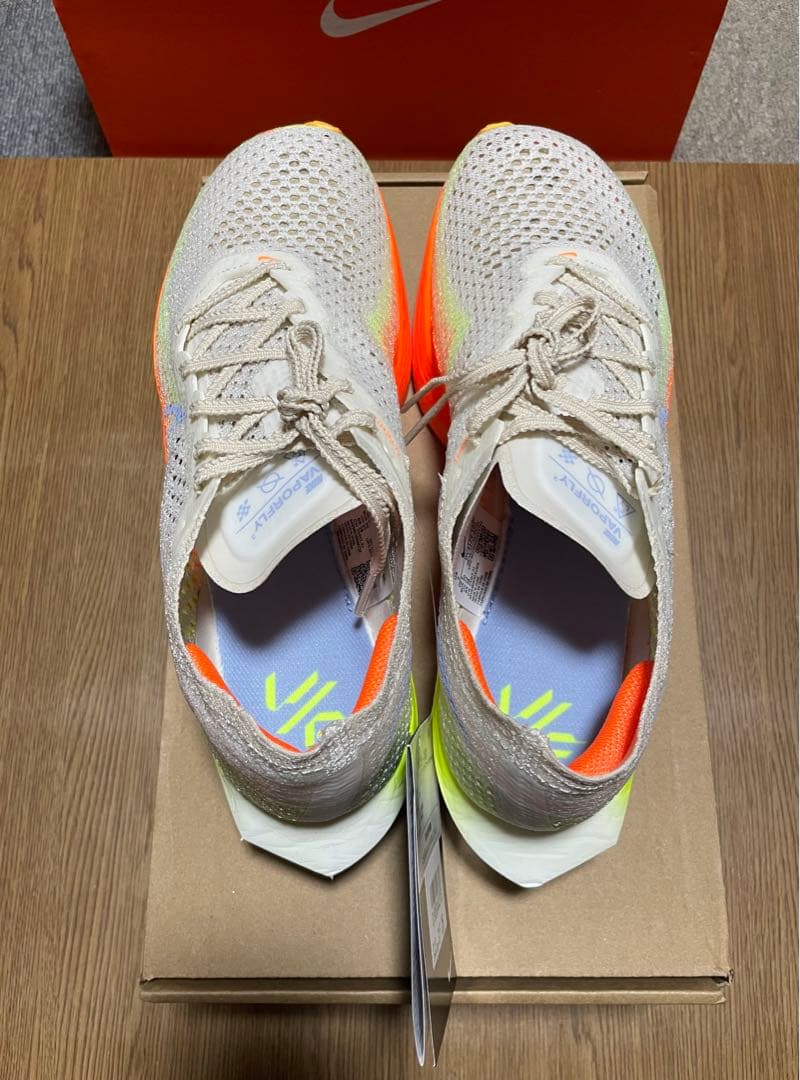 【新品未着用】ナイキ　ヴェイパーフライネクスト%3 25.0cm 限定カラー