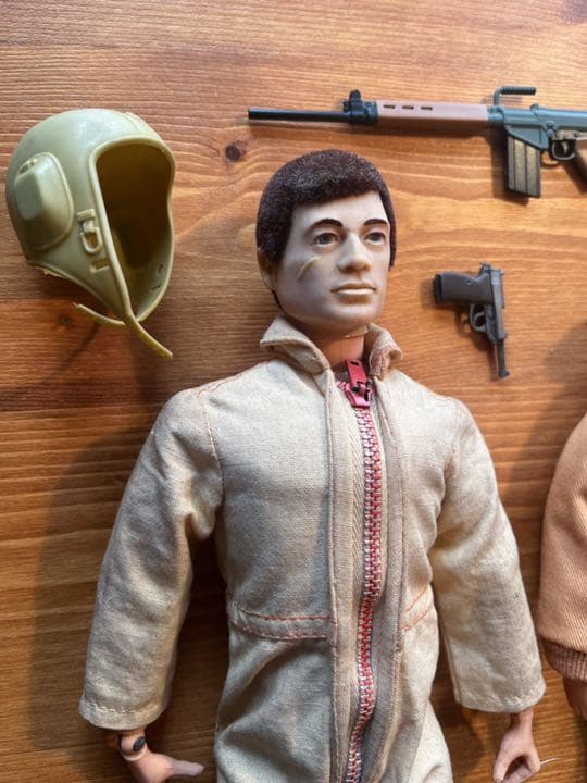 GIJOE（2体）＋GIジョー大図鑑