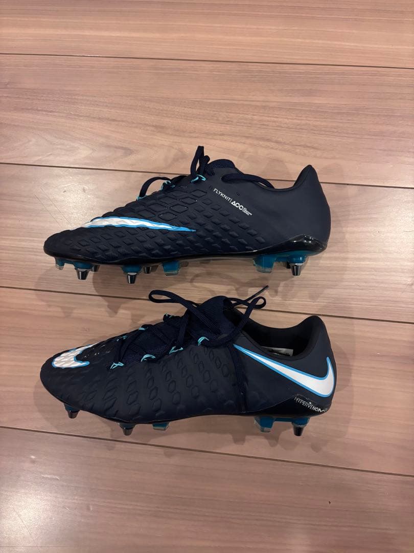 Nike ハイパーヴェノム　ファントム3 DF SG