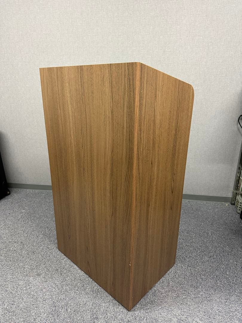 演説台　ブラウン