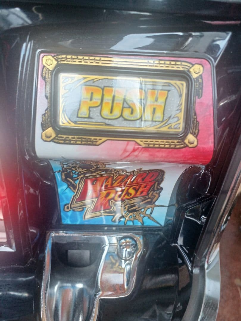 【送料無料】パチスロバイオハザード RE:2　実機