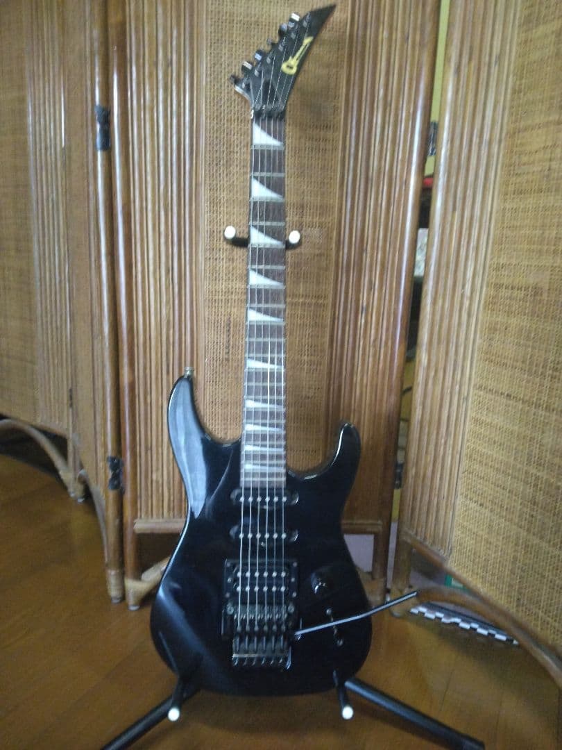 Charvel　610-SL ショートスケール フロイドローズ