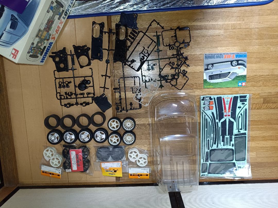 当時物！タミヤ TAMIYA 未塗装 S-MX ボディ M01シャーシセット