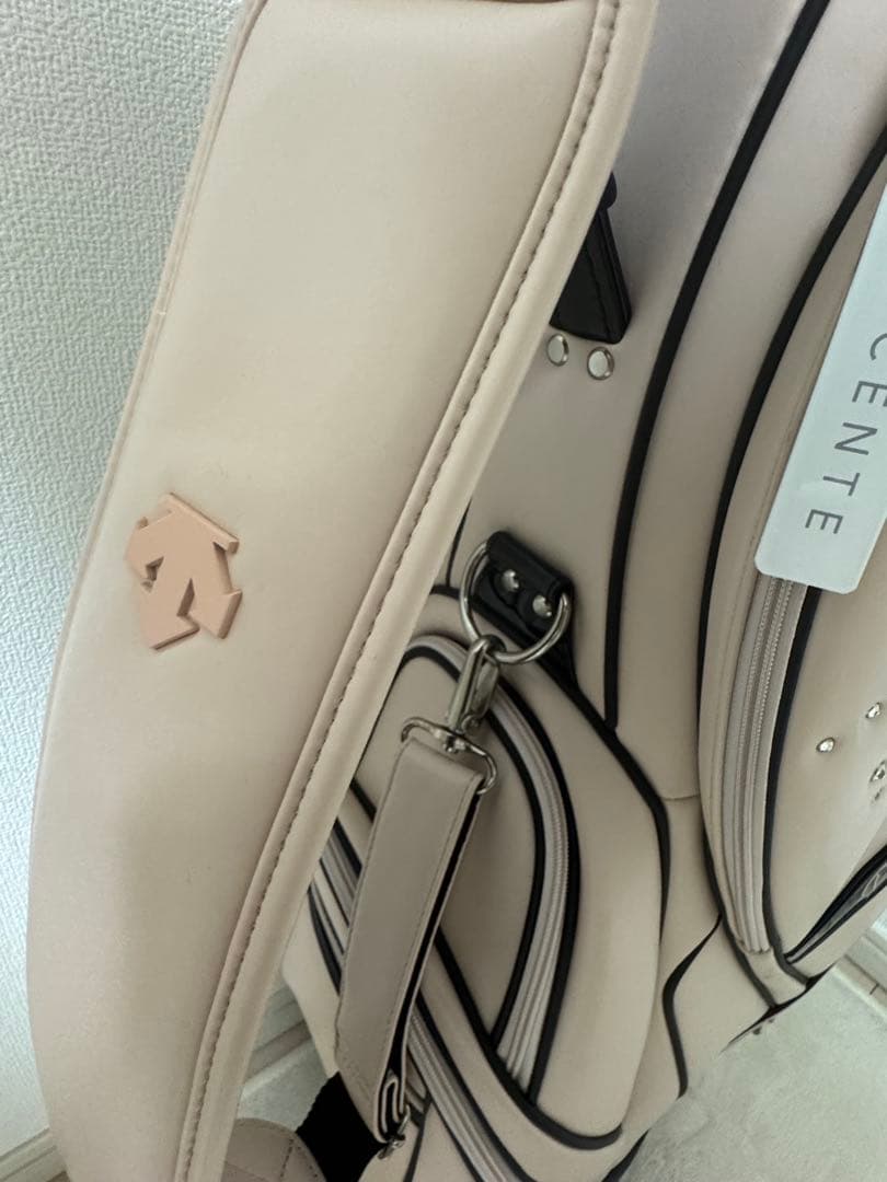 美品 Descente デサントキャディバッグ ゴルフ