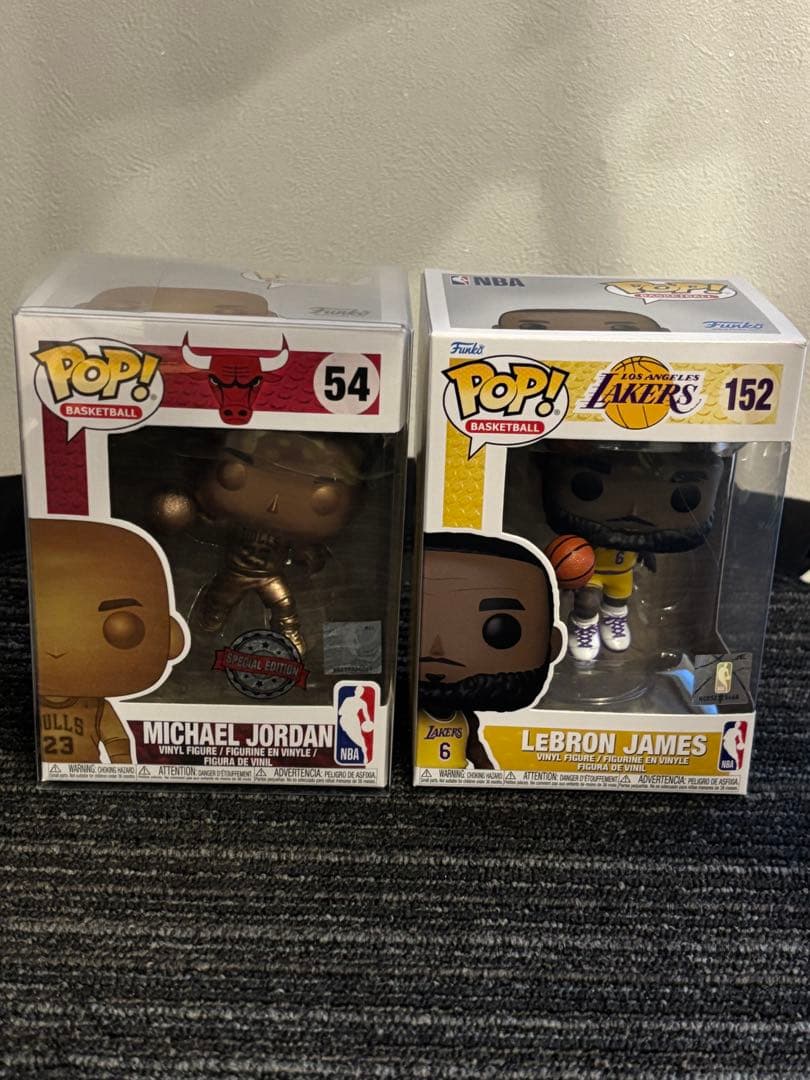 funko pop NBA ブロンズ ジョーダン&レブロン 未開封