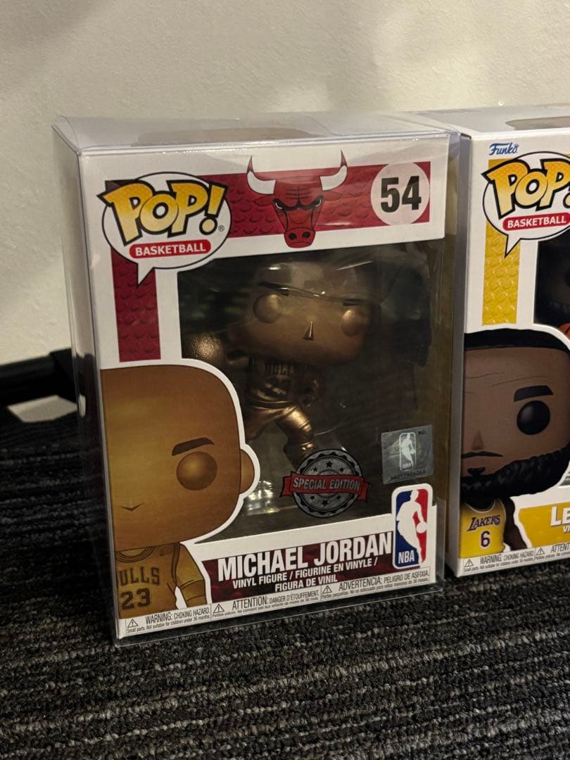 funko pop NBA ブロンズ ジョーダン&レブロン 未開封
