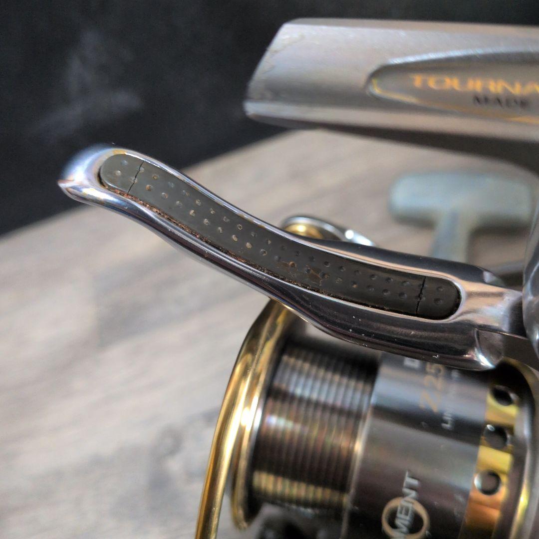 ダイワ トーナメント ISO Z2500LBD