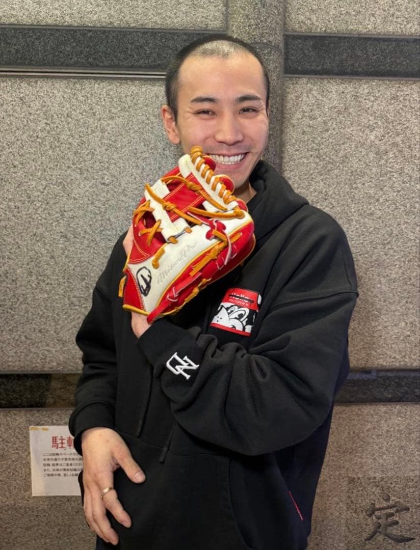 山ちゃん　グローブ　サイン入り【撮影で使用】　ミズプロ　ガードまん