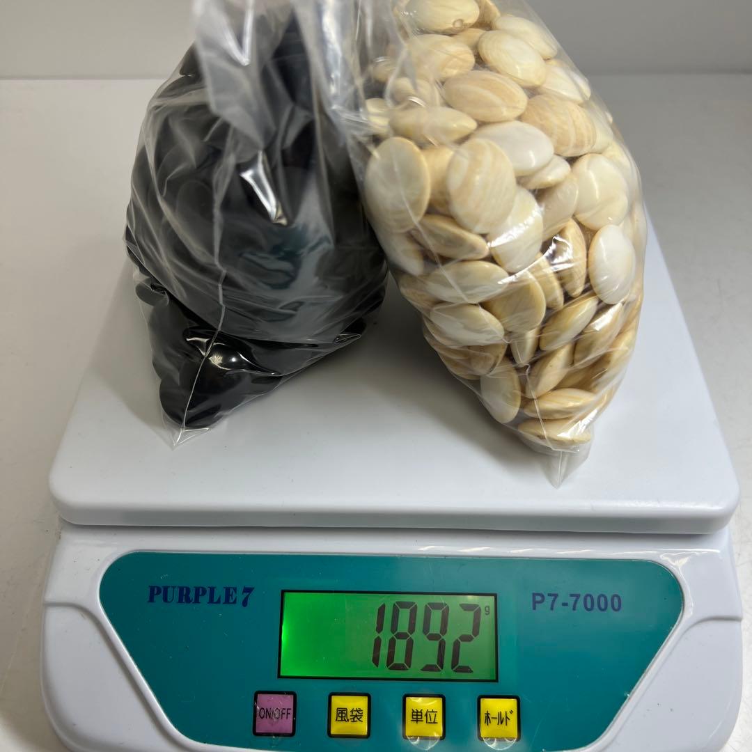 日向産スワブテ那智黒碁石　木箱付　1892g 東Y7-0912①