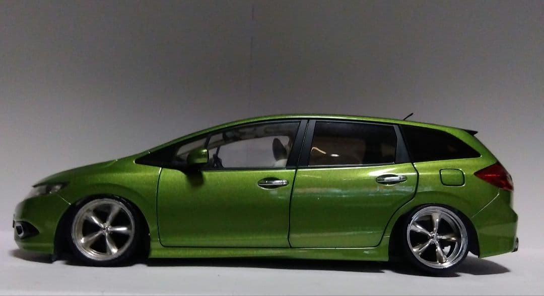 ホンダジェイド 左ハンドル仕様　1/18