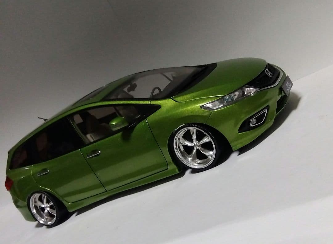 ホンダジェイド 左ハンドル仕様　1/18