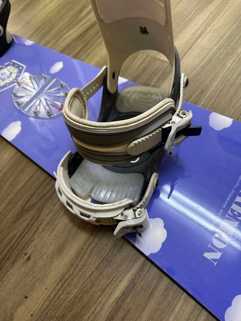 スノーボード DORAEMON 140cm ビンディングSALOMON XS