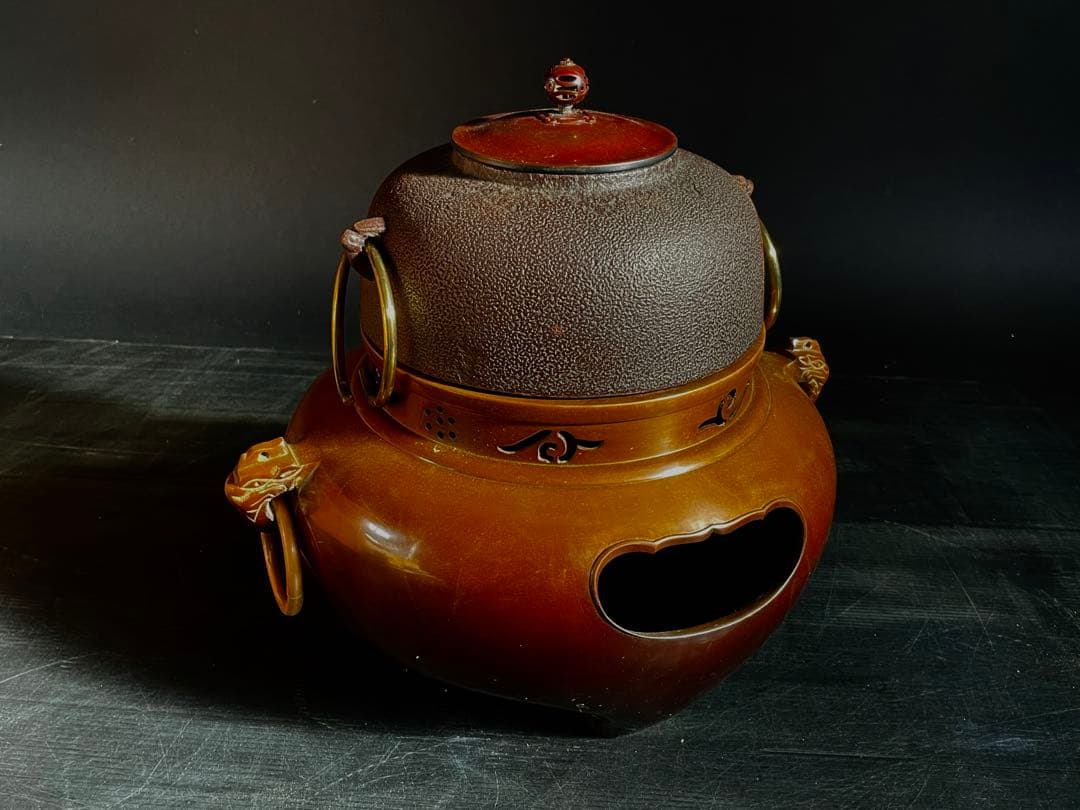 「母」 唐銅鬼面風炉 梨地丸釜添 風炉釜 釜師 敬典 共箱 茶道具 (123あ)