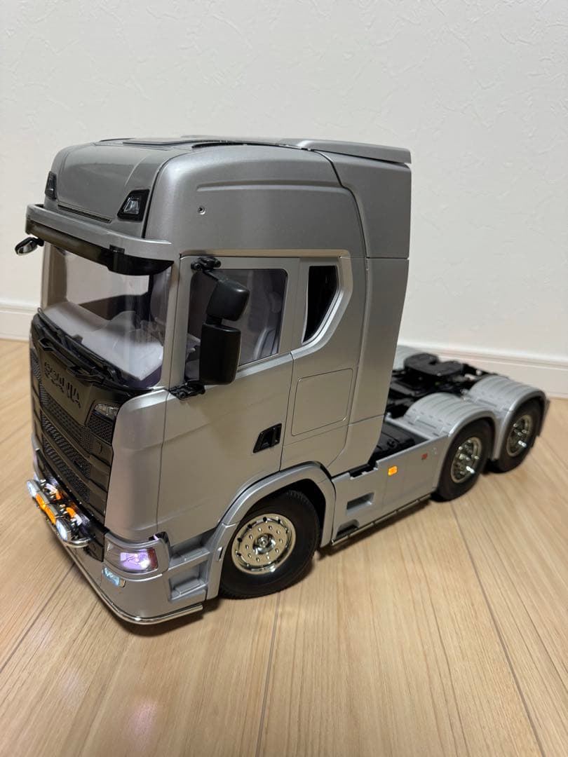 タミヤ　1/14 スカニア