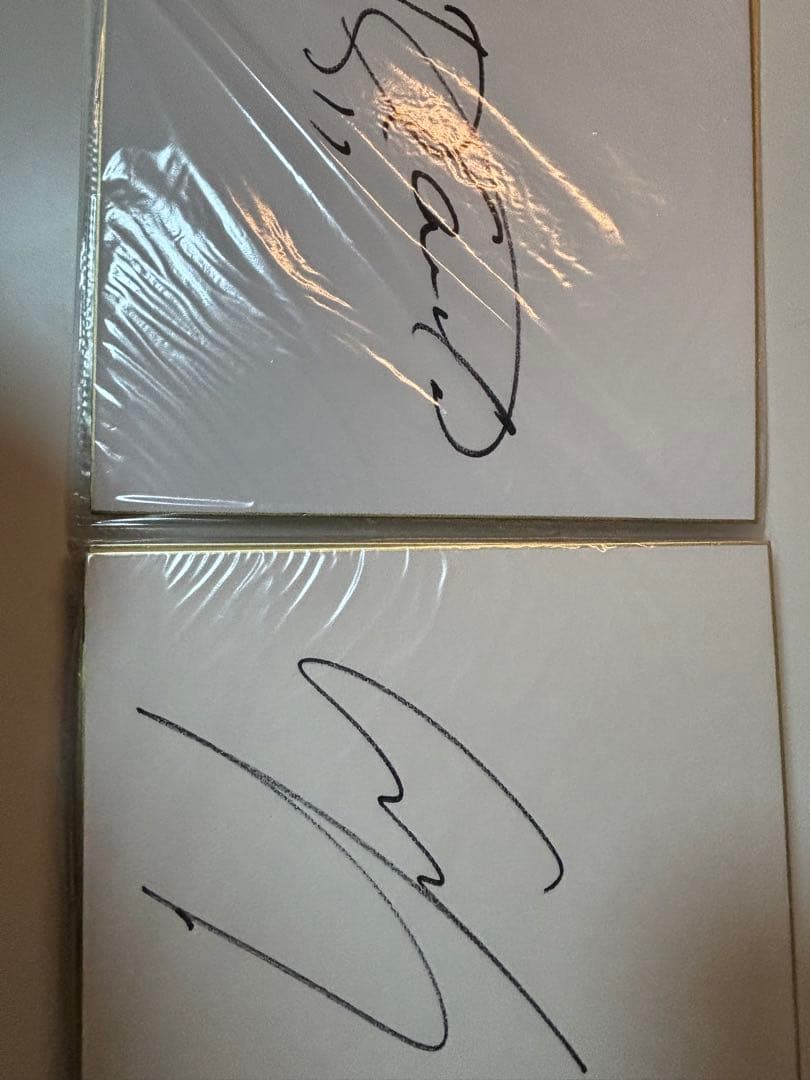 ガンバ大阪(2019シーズン）の選手27人分のサイン入り色紙セット 12枚