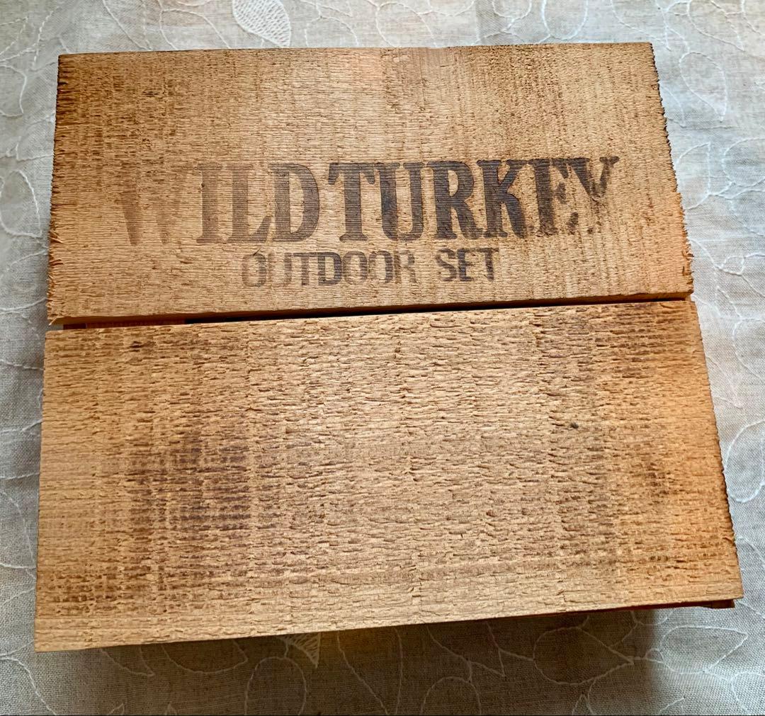 ワイルドターキー　 アウトドアセット 8年熟成ウイスキー　ライター無しです。