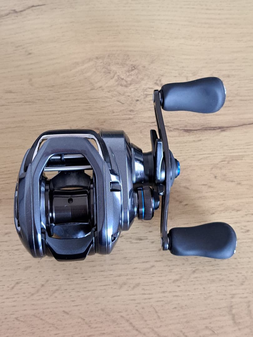 ★お盆特価★【新品同様】シマノ 24 SLX 70 右ハンドル