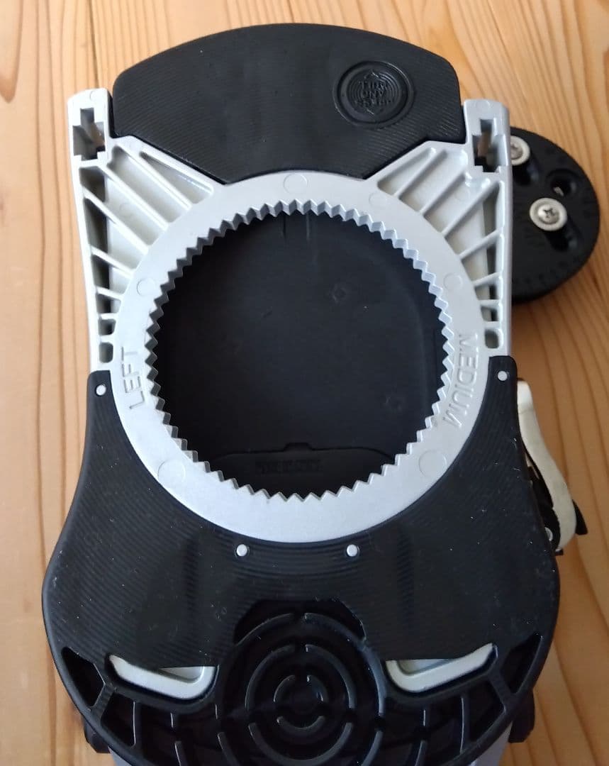 24-25 SALOMON EDB Mサイズ 美品