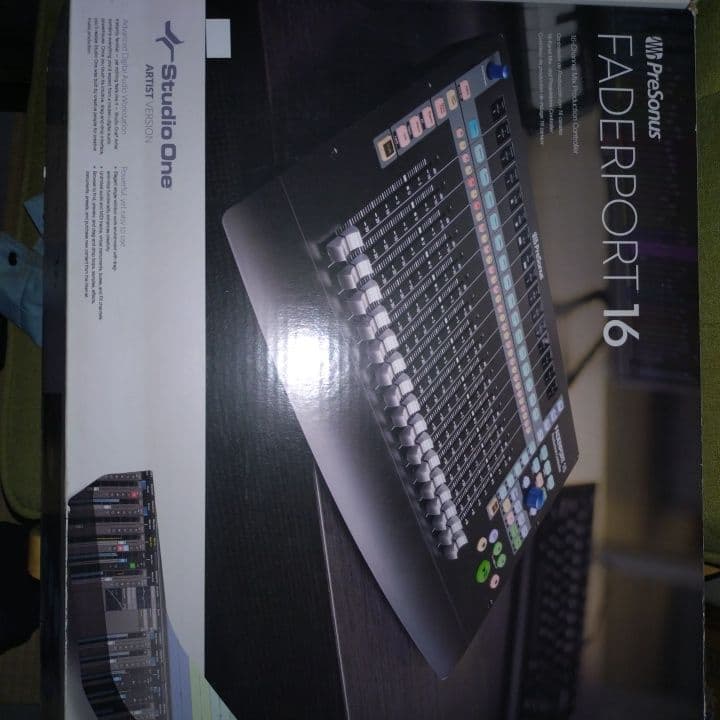 配信機器・PA機器・レコーディング機器 PreSonus FaderPort 16