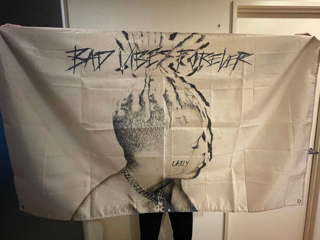 Bad Vibes Forever フラッグ 90×150cm