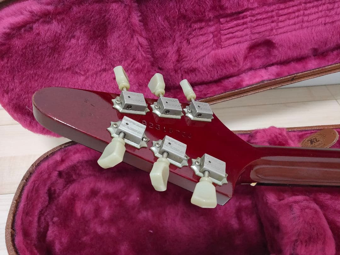 Gibson フライングV レッド ハードケース付き