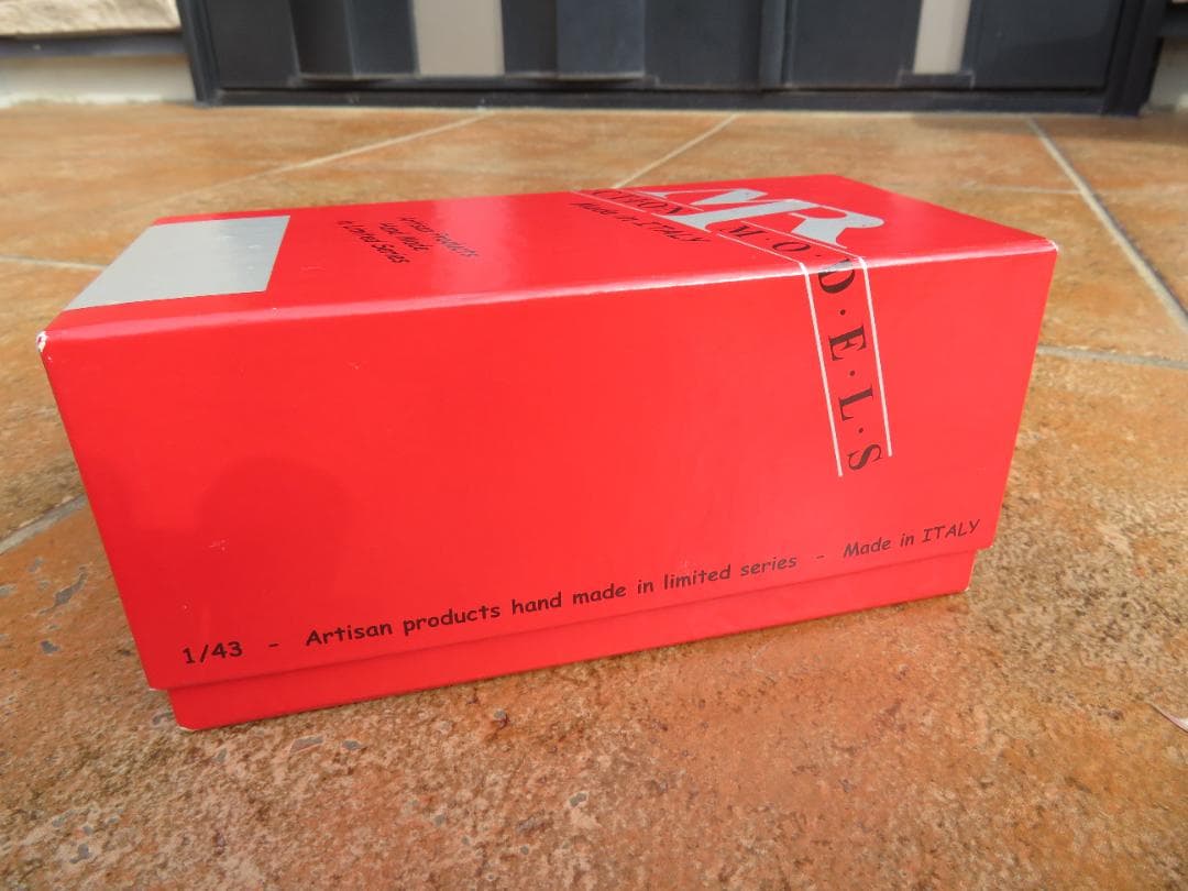 MR社製　1/43　ランボルギーニミウラSV