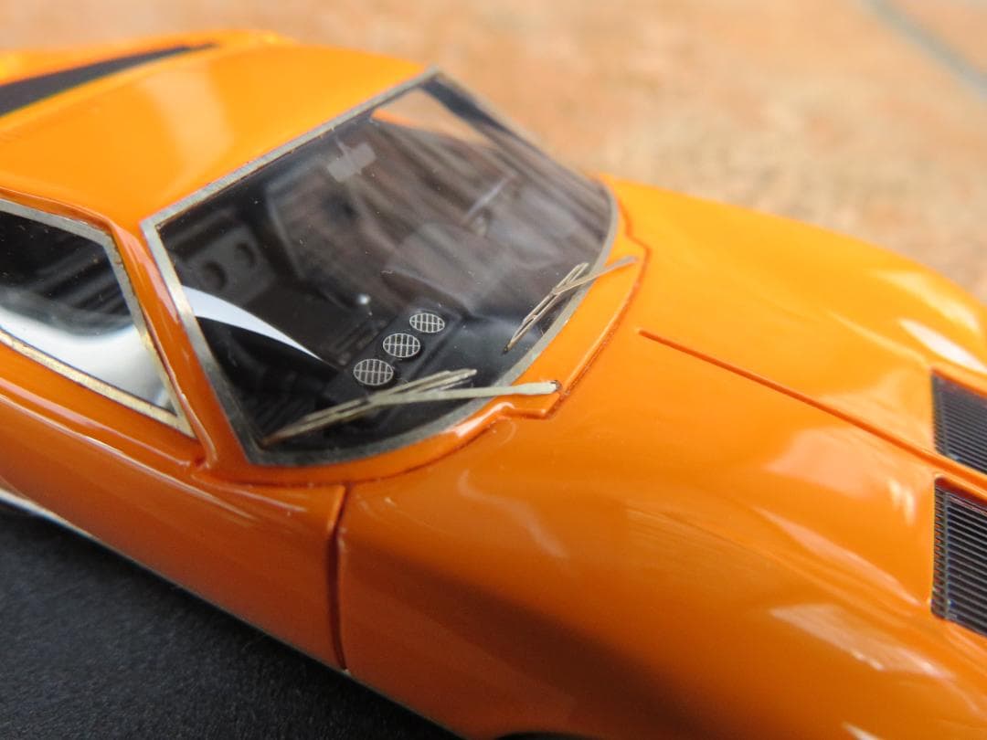 MR社製　1/43　ランボルギーニミウラSV