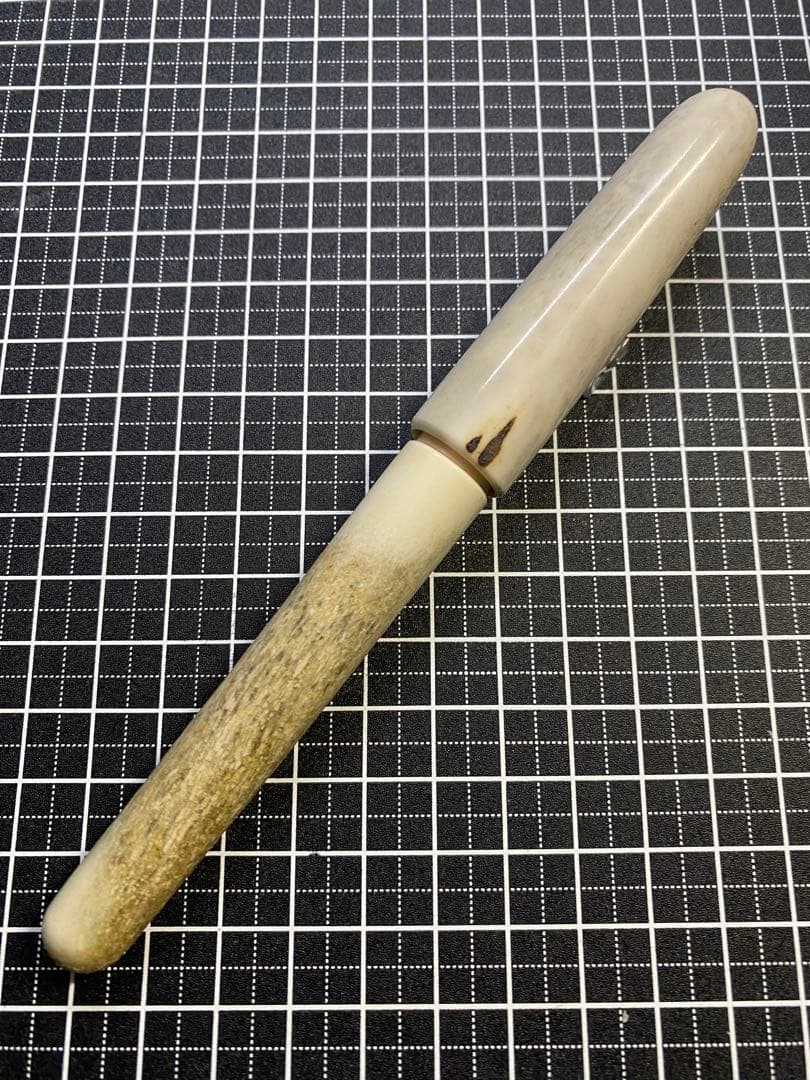 平井木工挽物所　雲舟シリーズ　鹿角　万年筆　字幅F