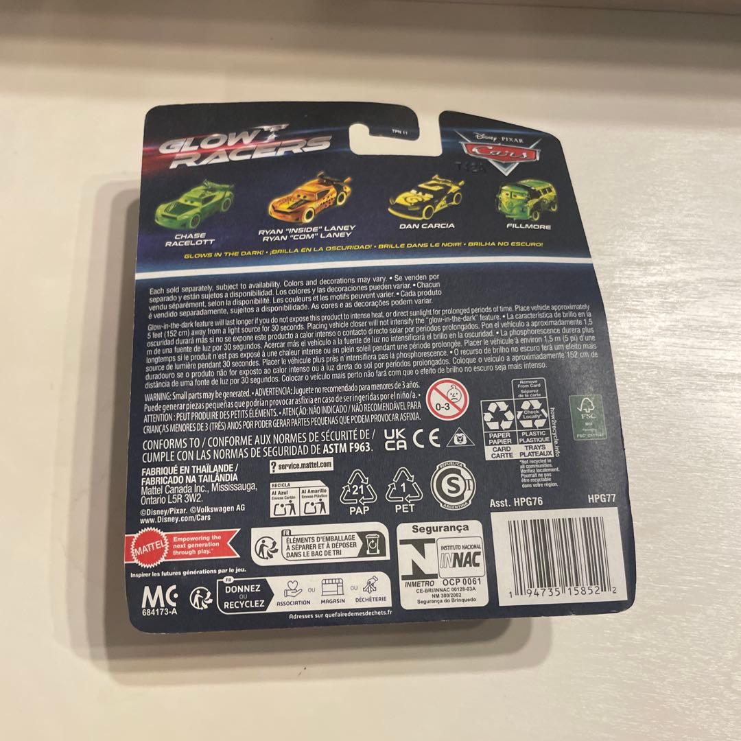 Glow Racers Lightning McQueen マテル