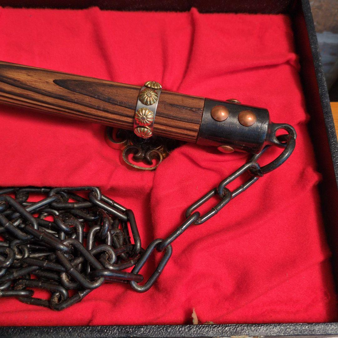 ドラゴン彫刻の鎖鎌