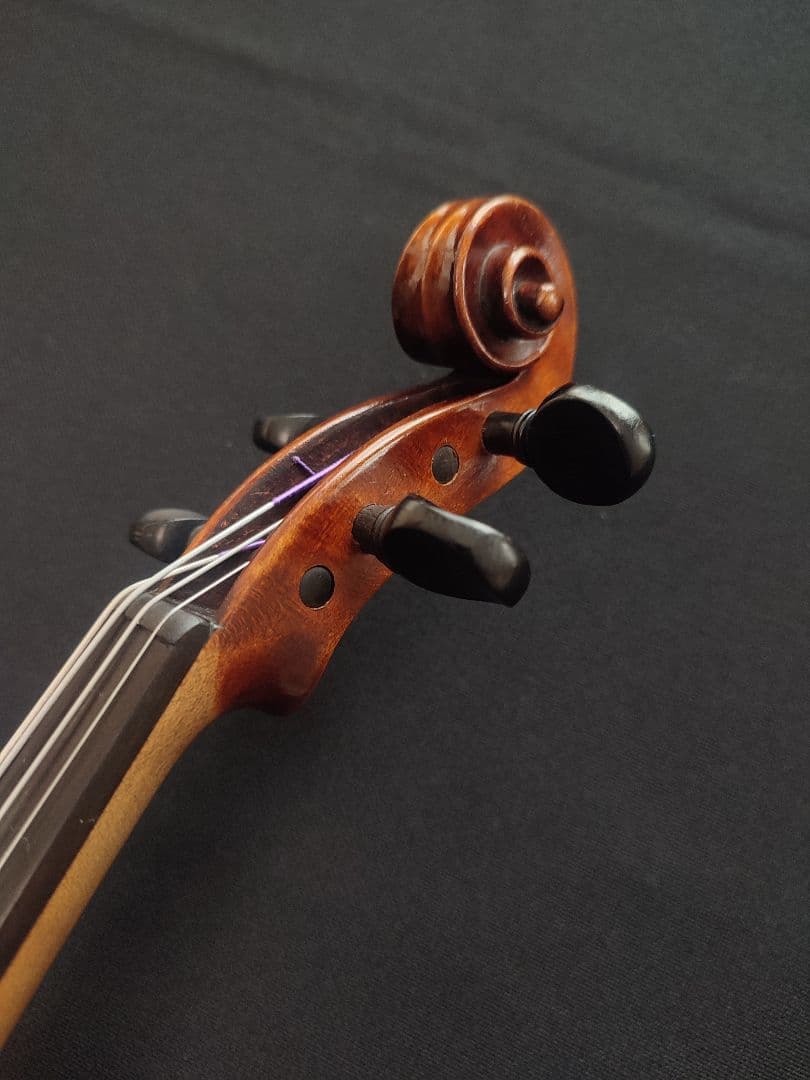 バイオリン　アンティークジャーマン１/2　弦・駒新品交換済　弓・ケース・肩当付属