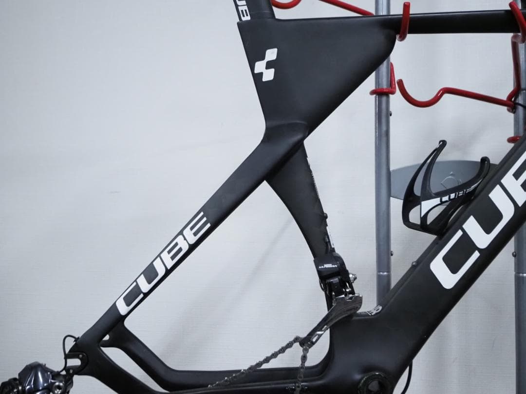 トライアスロンバイク CUBE C:68 AERIUM Di2 TTバイク