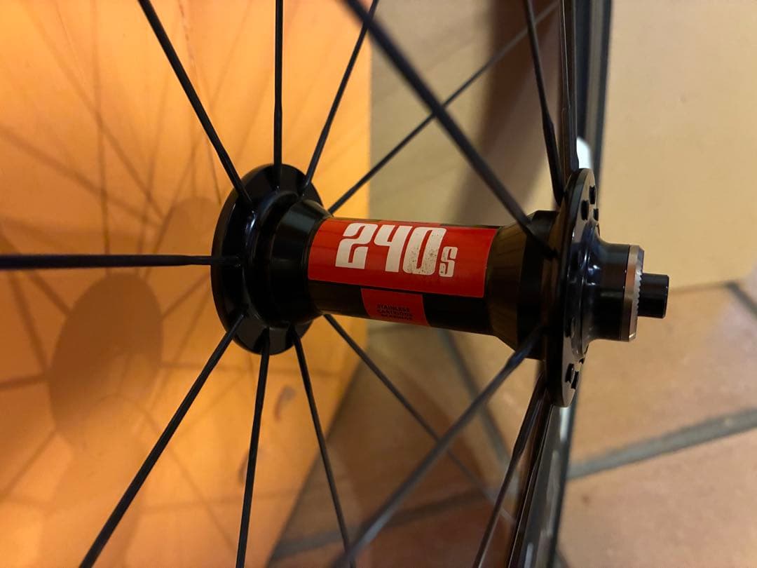 FFWD F6R カーボンホイール　チューブラー