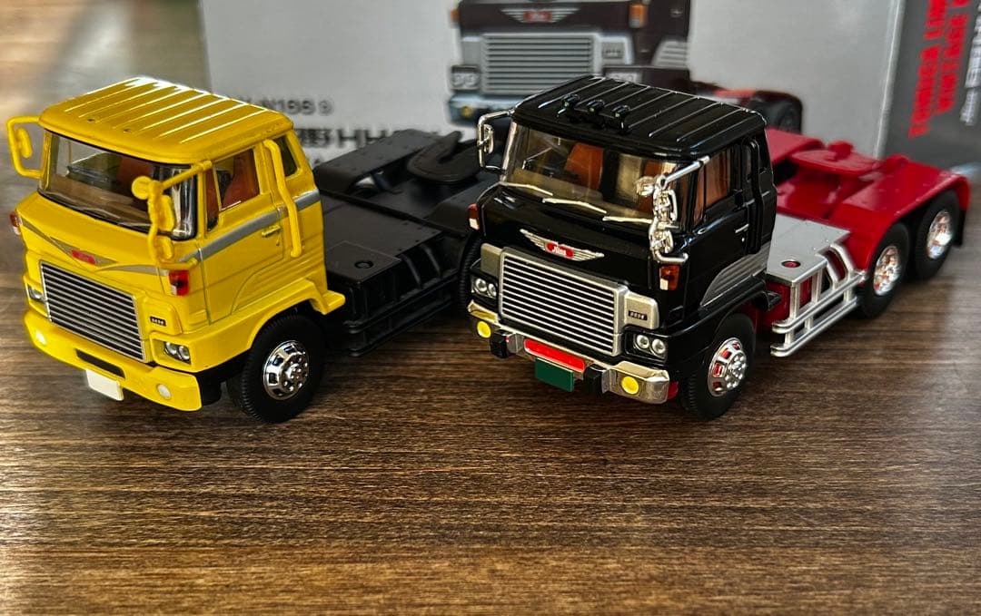 トミカリミテッドヴィンテージNEO LV-N166a,b 日野HH341 2台