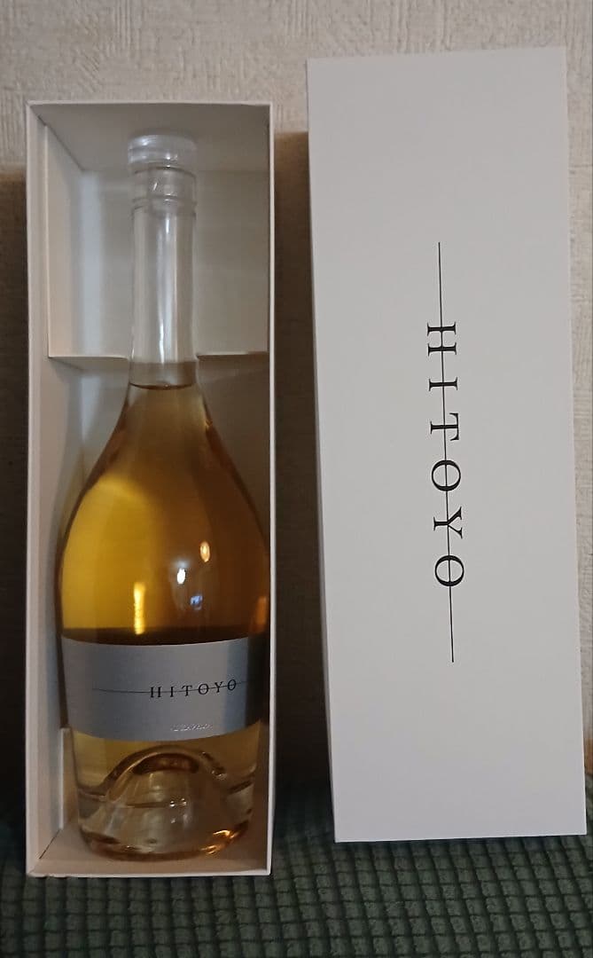 【激レア】HITOYO 700ml 32年オーク樽熟成 麦焼酎 未開封 【限定】