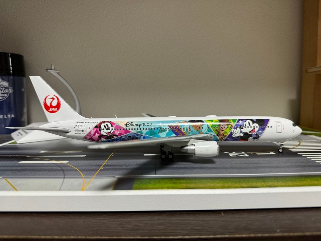 JAL ボーイング767 ディズニー100周年モデル　1/200