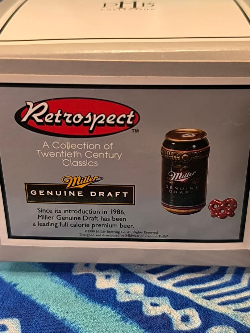 Miller Genuine Draft ミニチュア缶ヒンジボックス