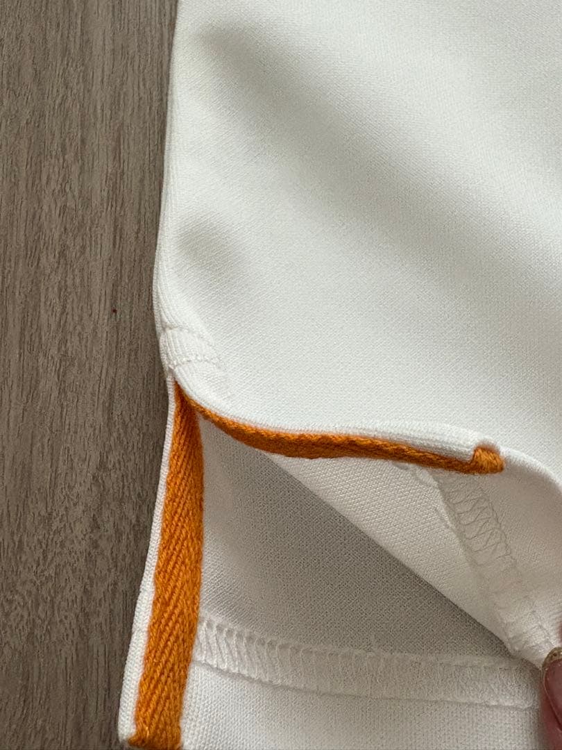 値下げ⭐︎新品⭐︎未使用！ホワイト ポロシャツ RESURRECTION