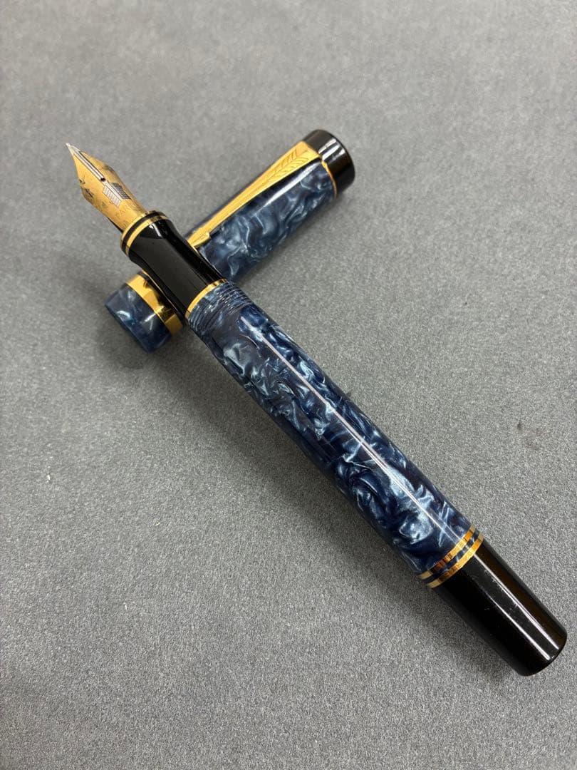 18ＫPARKER 青色と黒のマーブル模様 万年筆