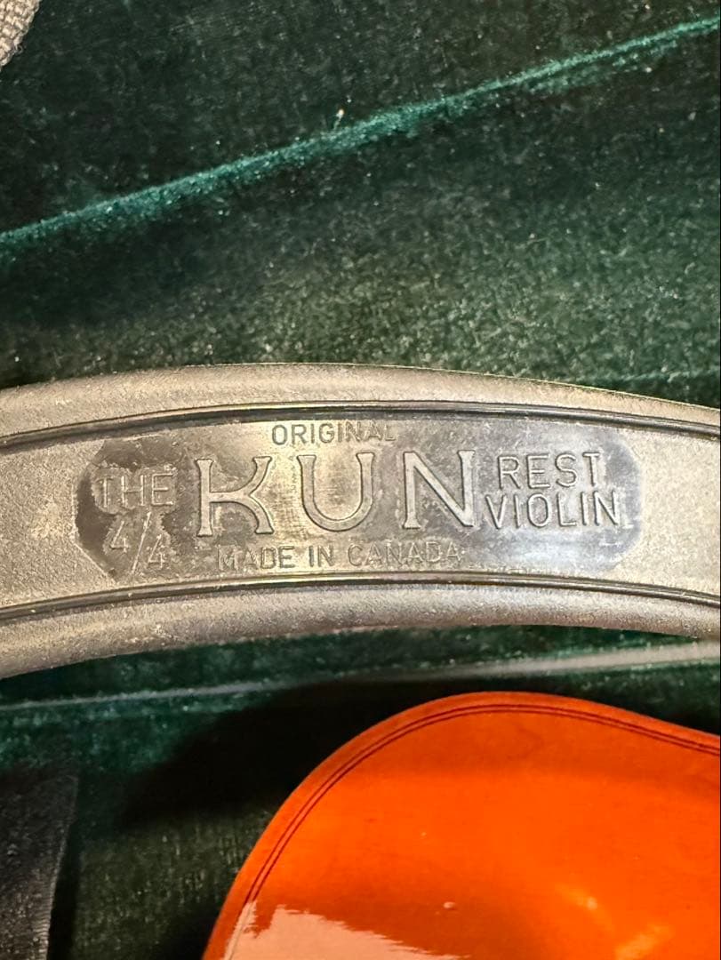 【送料込み】Aubert オーベール　バイオリン　肩当・ケース付　4/4サイズ