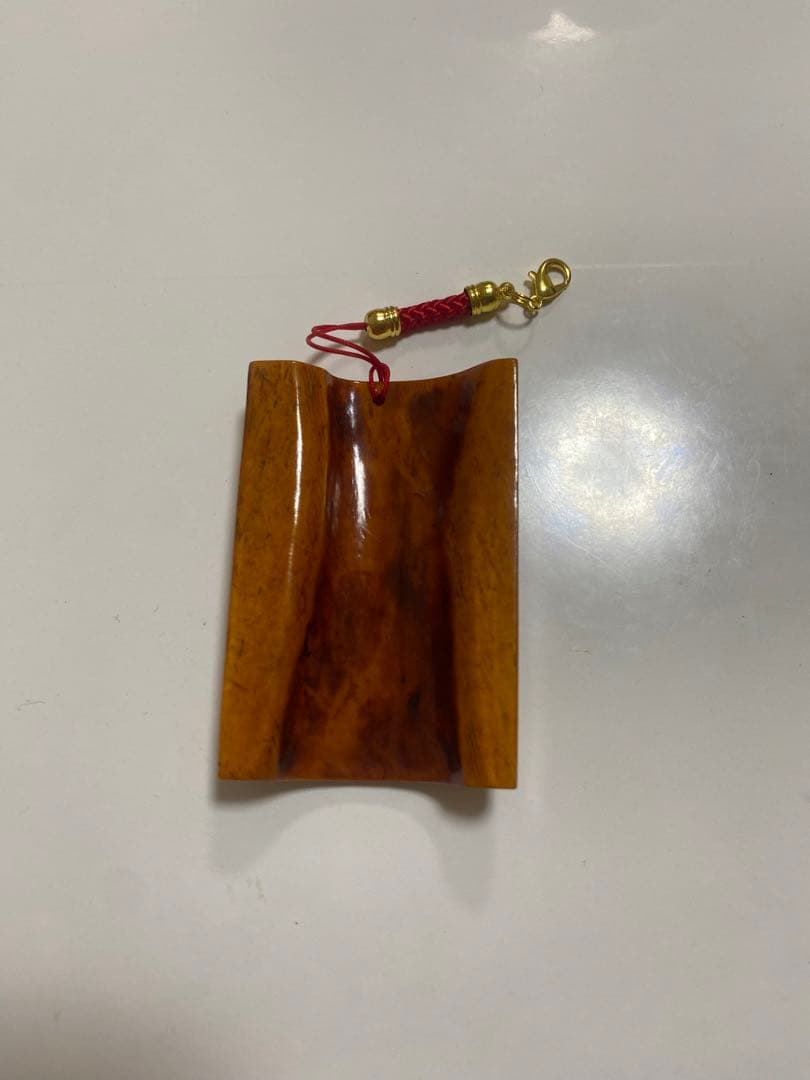 根付　時代物　材質不明　骨？ウニコール？鯨牙？セイウチ牙？送料無料