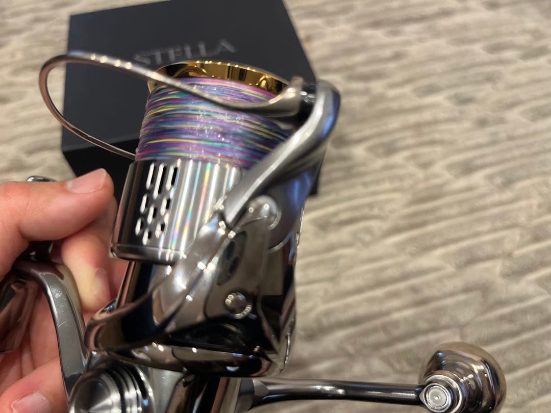 SHIMANO シマノ　18ステラ2500SHG リブレ ハンドルノブ