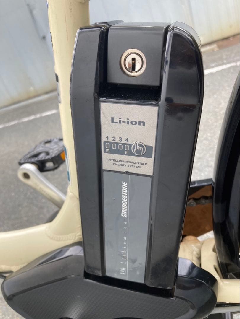 1586 スペアキー