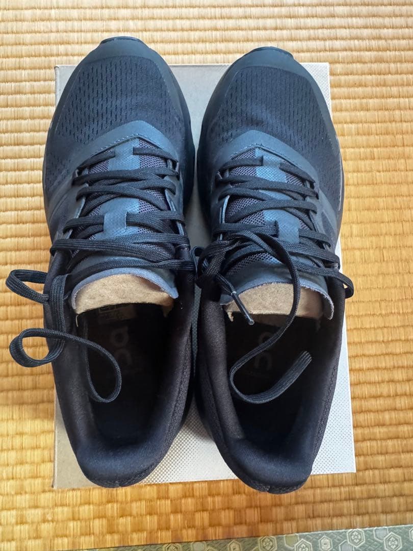 On（オン）Cloudpulse サイズ8（26㎝）