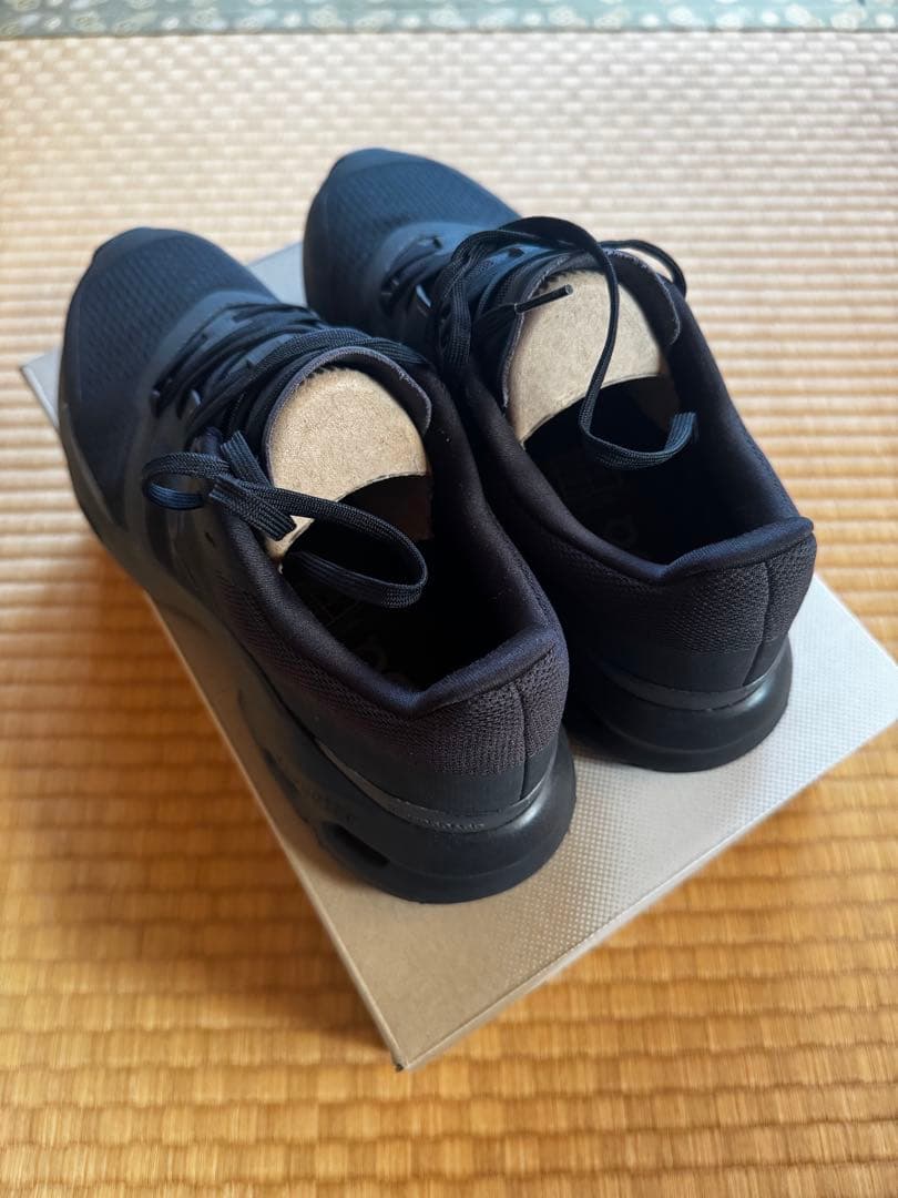 On（オン）Cloudpulse サイズ8（26㎝）