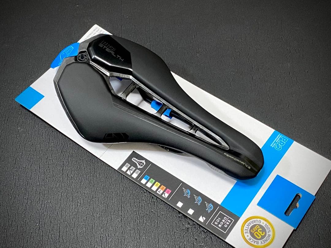 パーツ PRO Stealth Performance Saddle 142mm